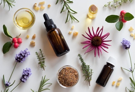 pregnancy skin care safety products essential oils vitamins