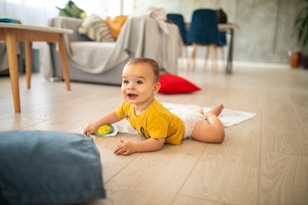 baby crawling3