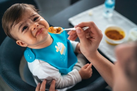 baby turning away food