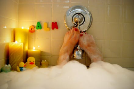 1) Use face masks women in bath