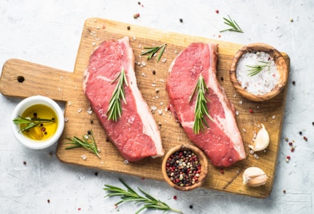 pregnant pregnancy first trimester 13 weeks food diet healthy what to eat nutrients vitamins red meat