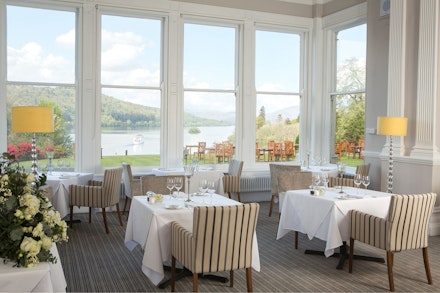 restaurant2