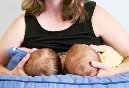 rugby hold breastfeeding tandem