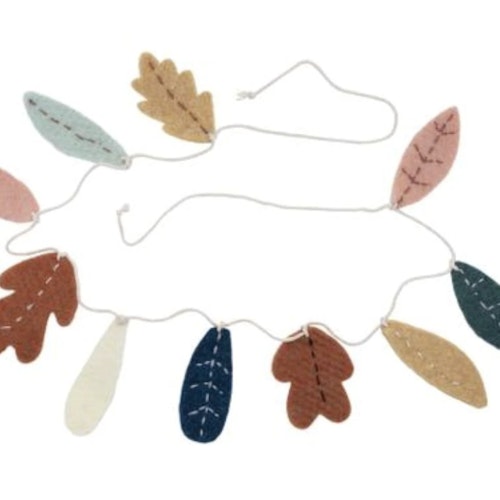 Sebra Felt Garland in Leaves