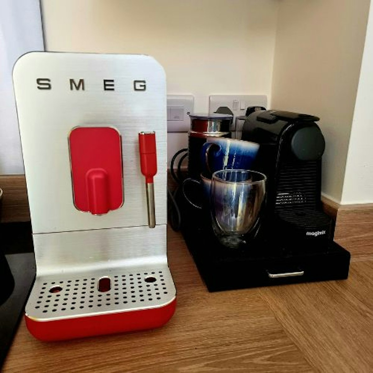 SMEG BCC02 Bean To Cup Coffee Machine Review