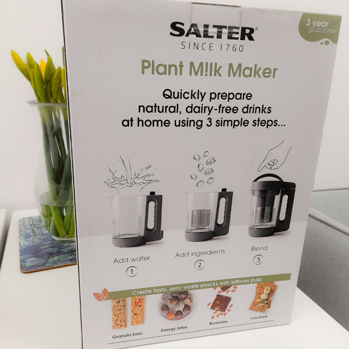 Unboxing the Salter Plant M!lk Maker.
