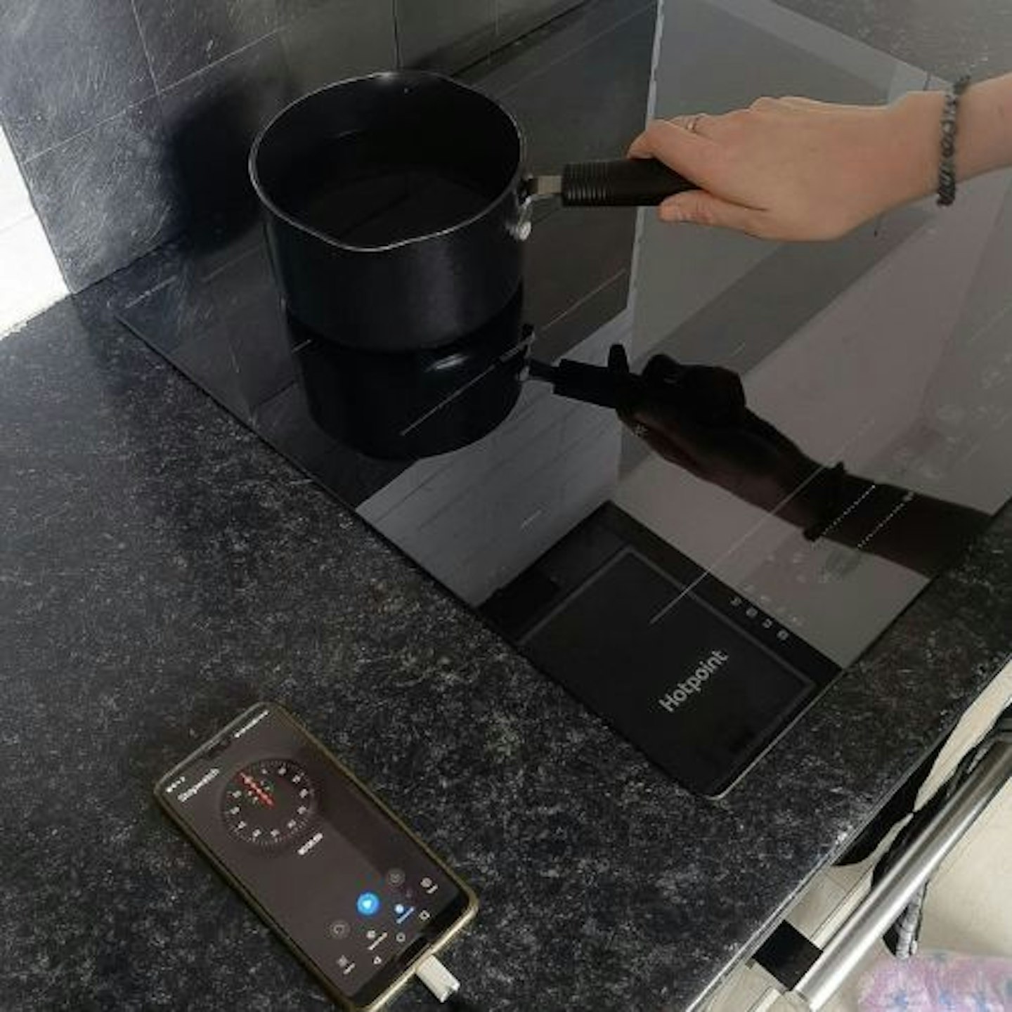 Hotpoint Easy Clean CleanProtect Induction Hob