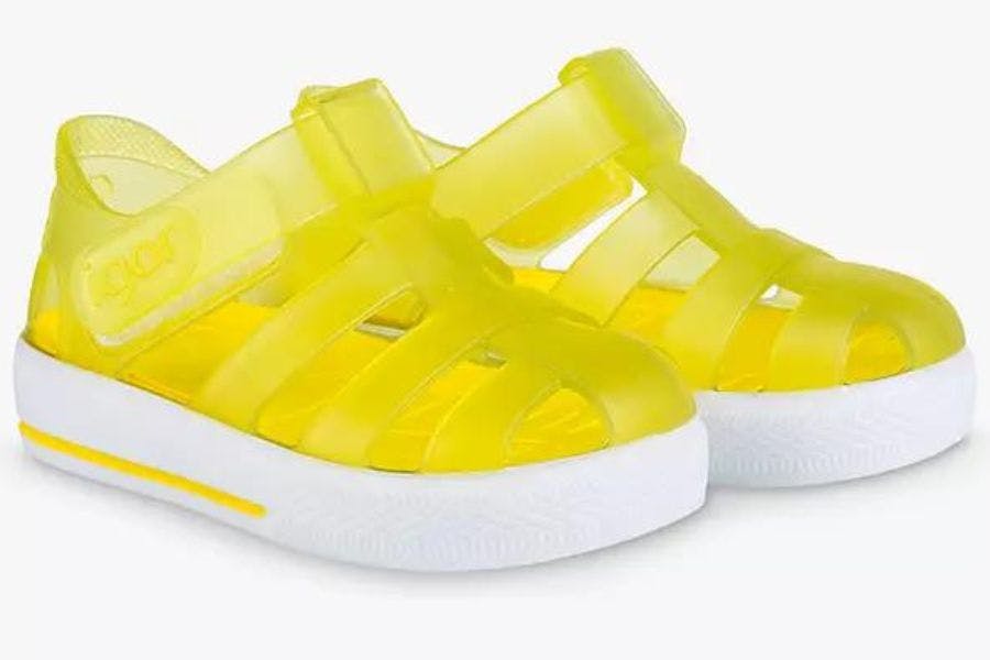 The best baby jelly sandals