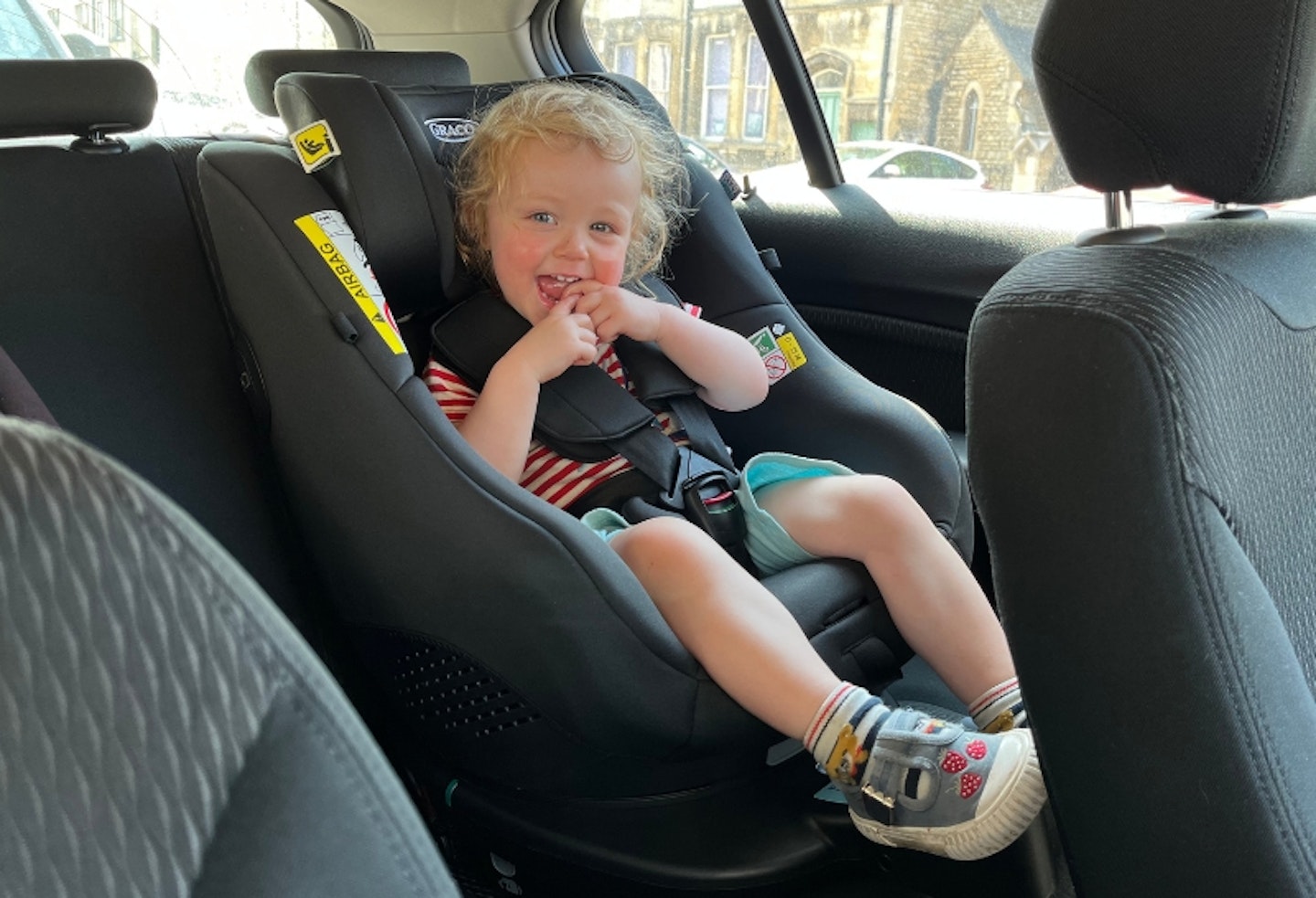 young child forward facing in the Graco Turn2Me 360°