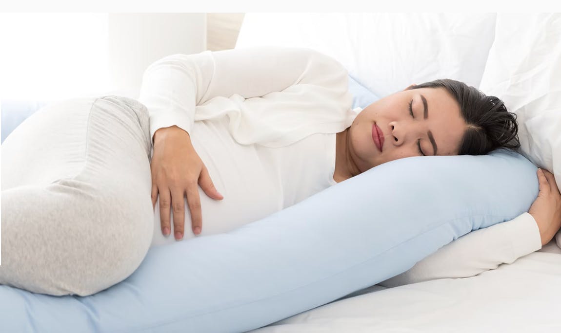 How to use a pregnancy pillow the correct way - Mother & Baby
