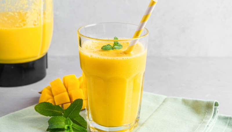 healthy breakfast ideas mango smoothie