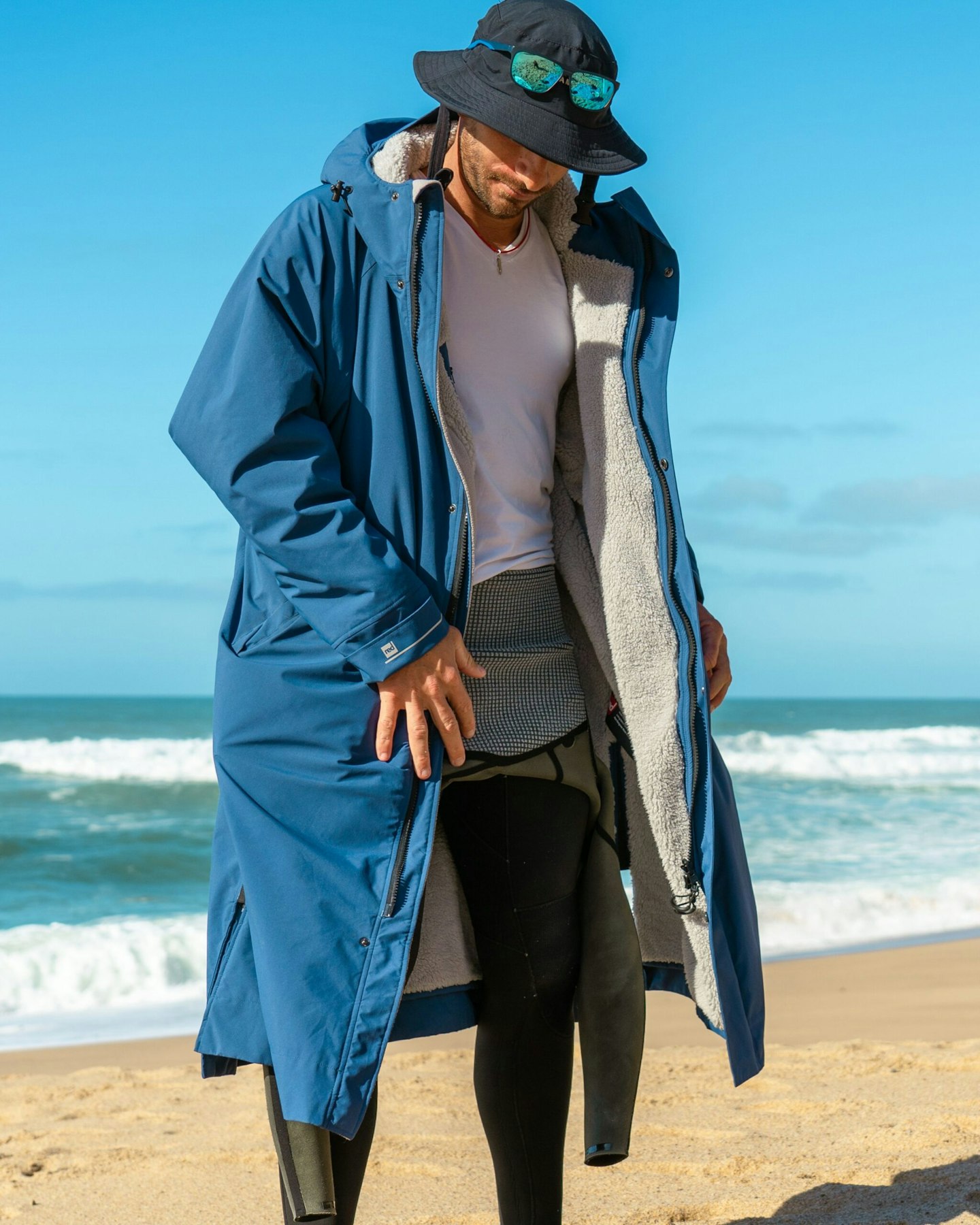 Men’s Long Sleeve Waterproof Dry Changing Robe – Alter EVO