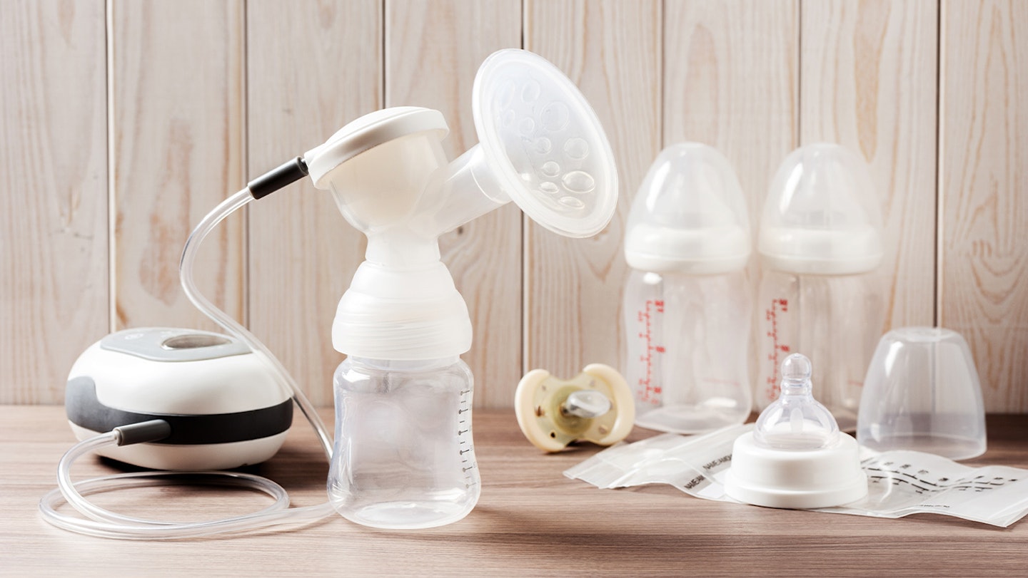 how does a breast pump work