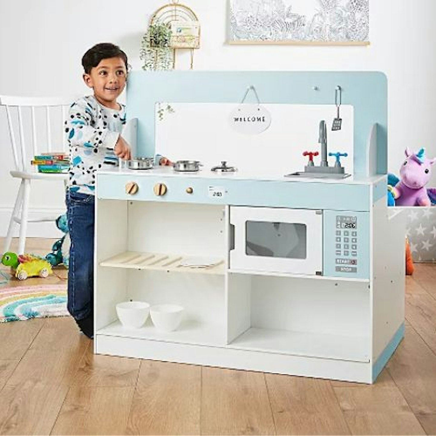 Fully Functional play kitchen for 1 year old