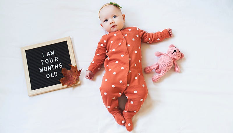 4 month old hot sale baby milestones chart