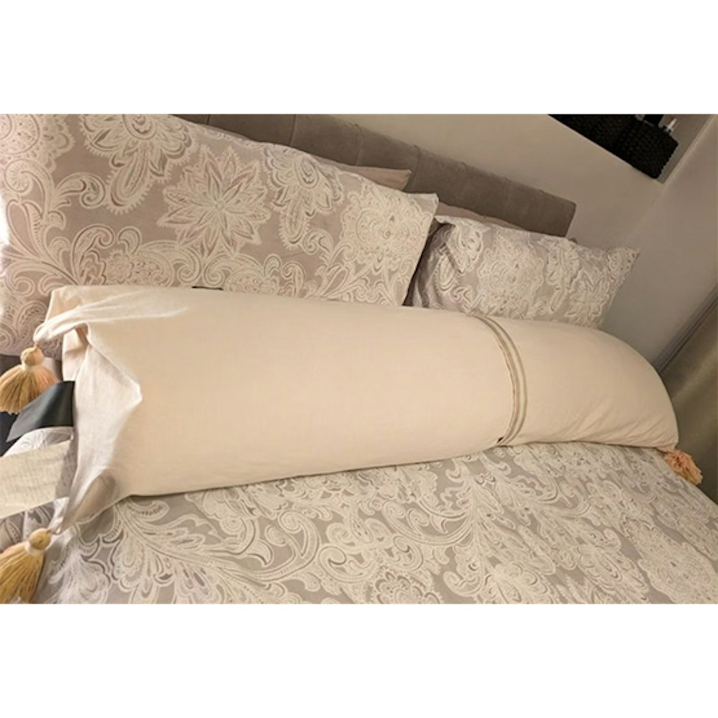 DockATot Cosset body pillow review