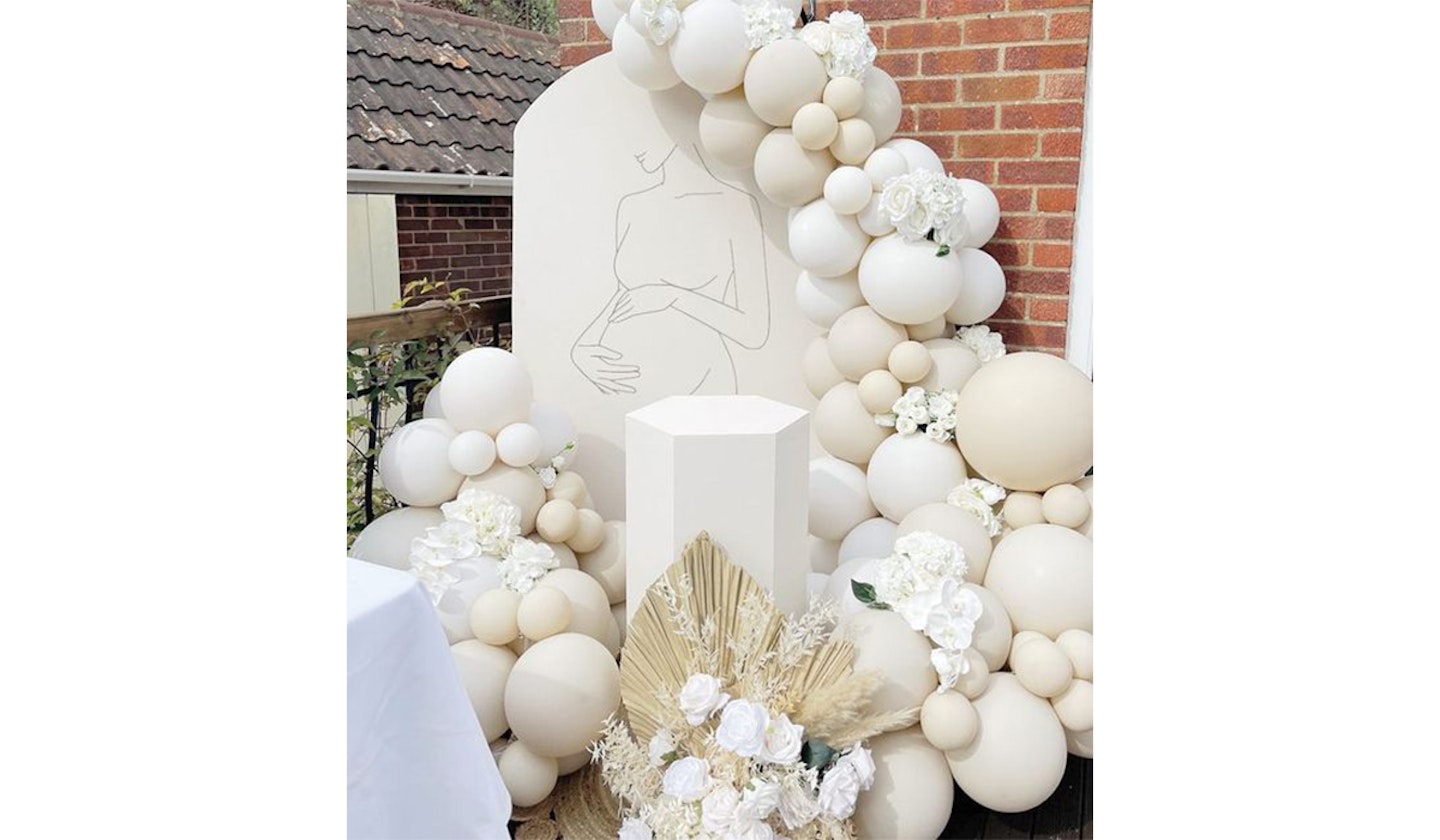 White-minimal baby shower