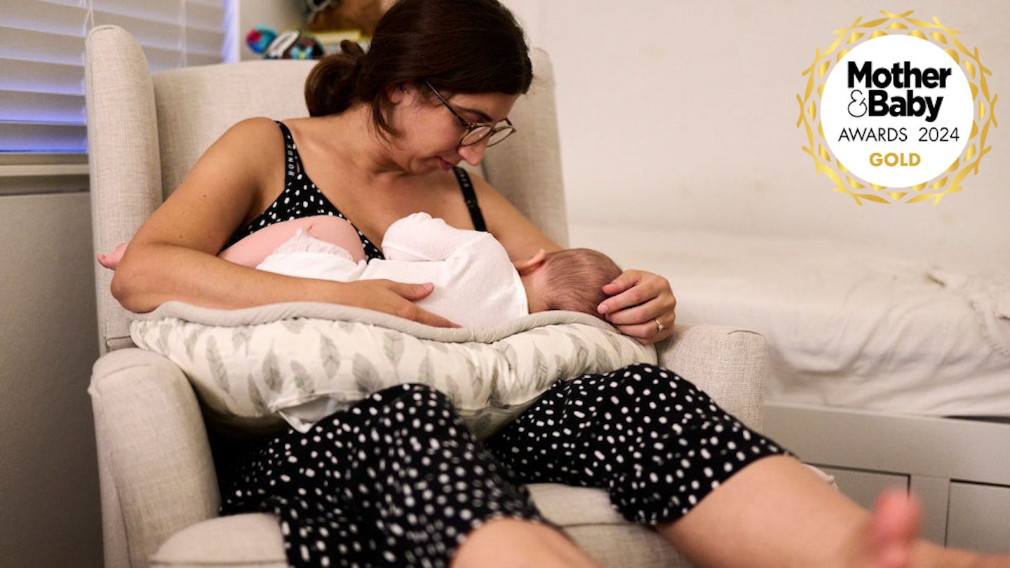 Chair for breastfeeding sales baby