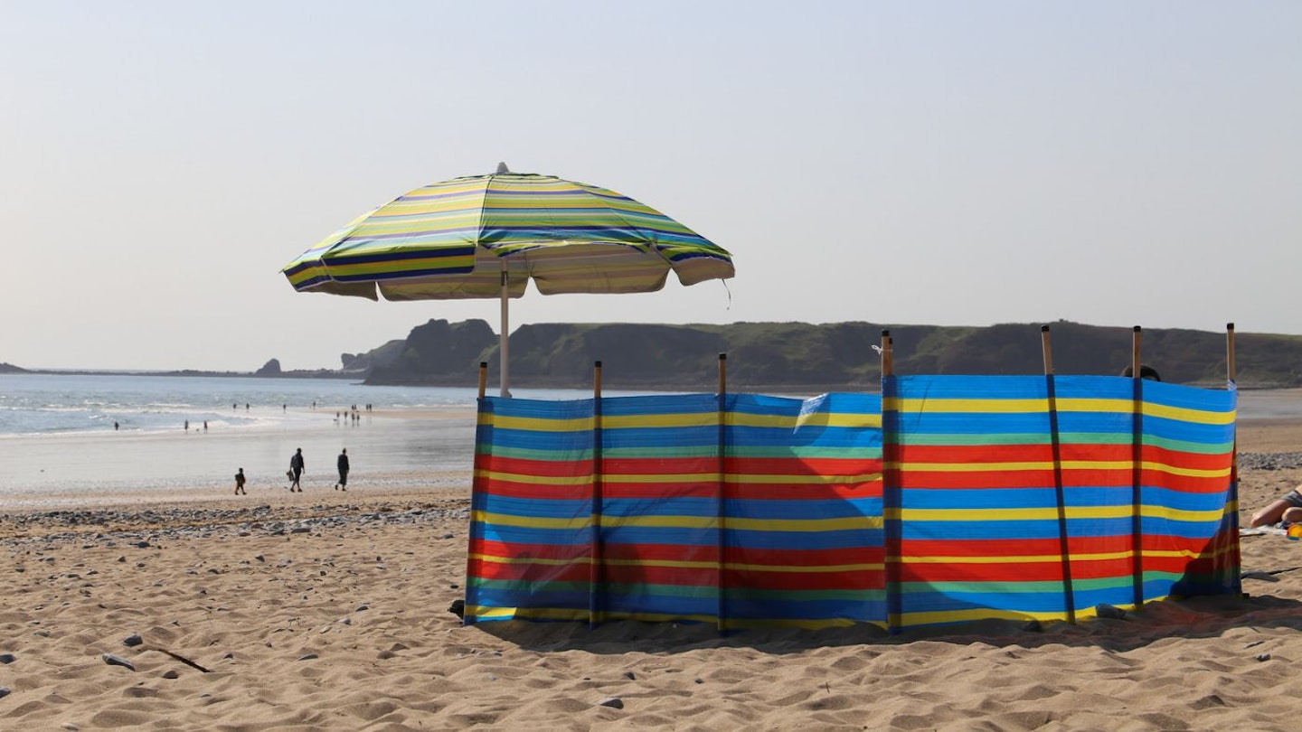 windbreaker-umbrella-for-the-beach