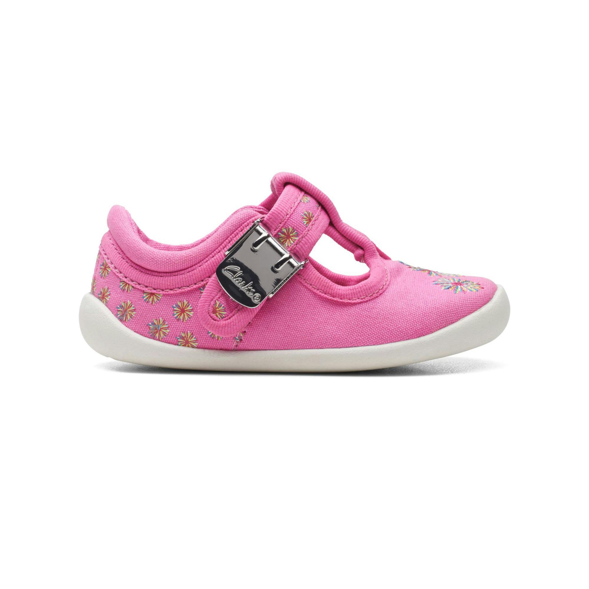 Baby girl first walking clearance shoes clarks