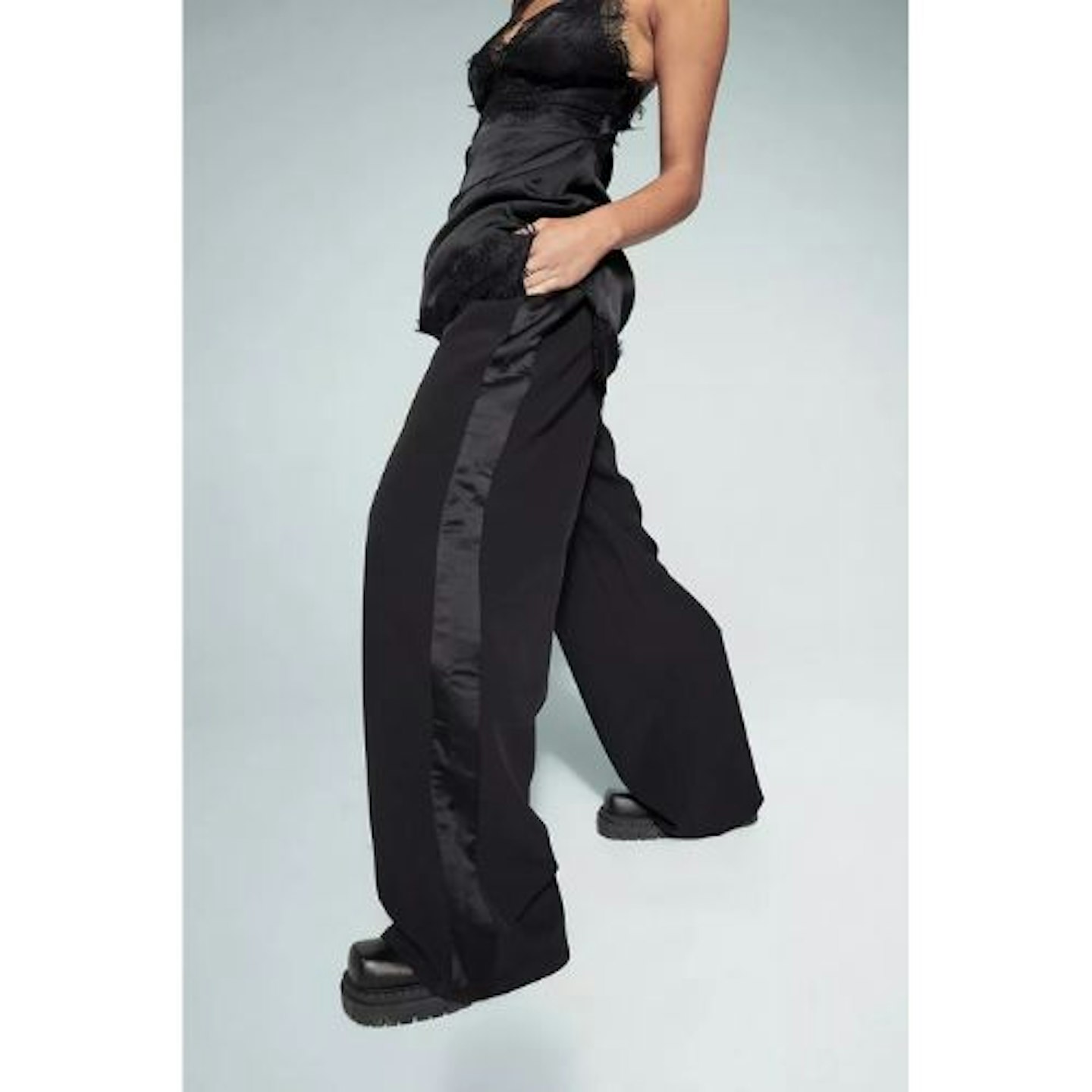 Wide Leg Tailored Trouser