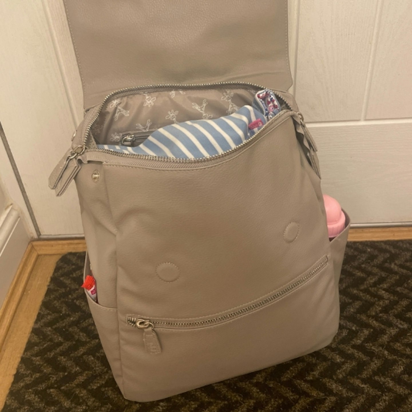 Gigil Luxe (2.0) Changing Backpack