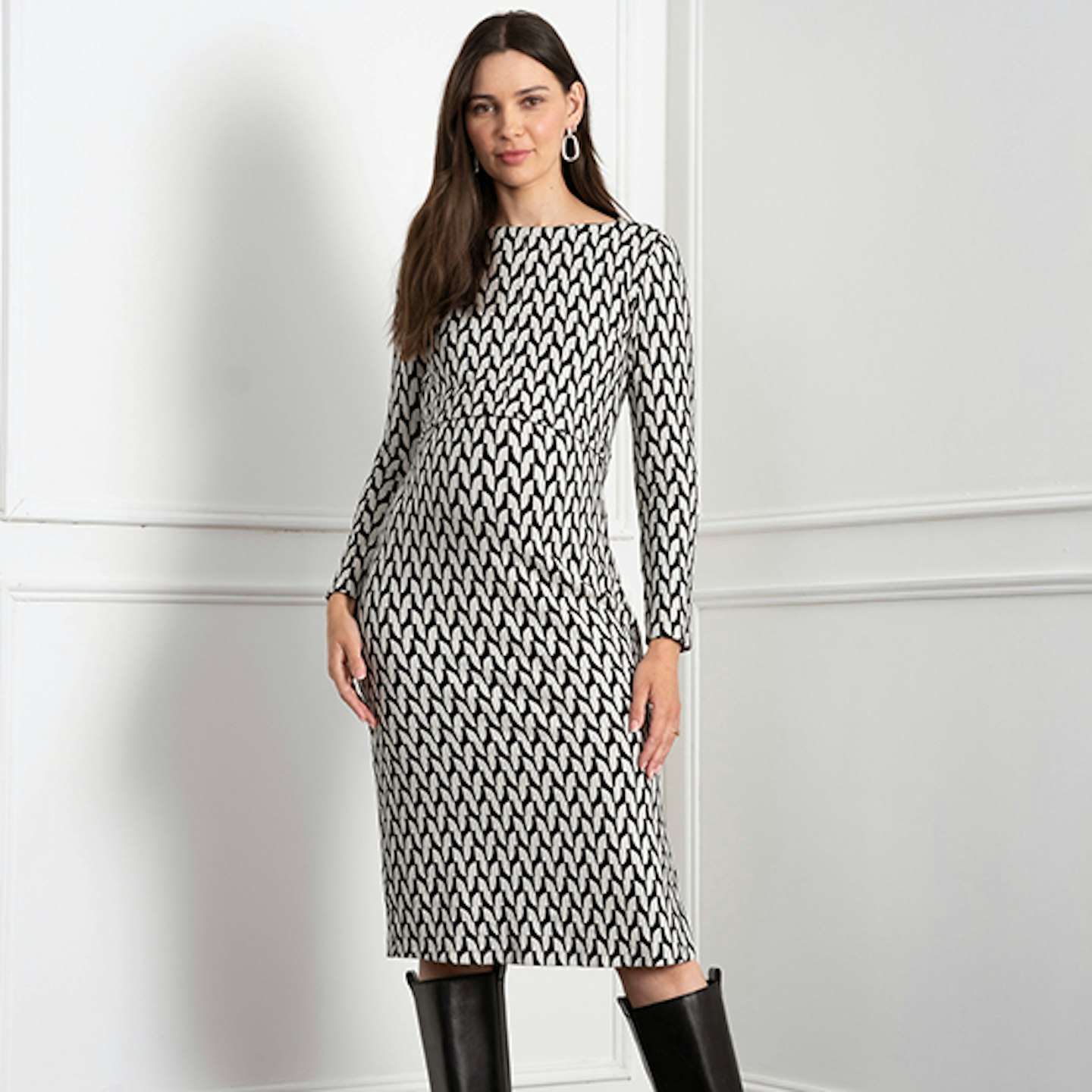 knitted maternity black and white pattern dress