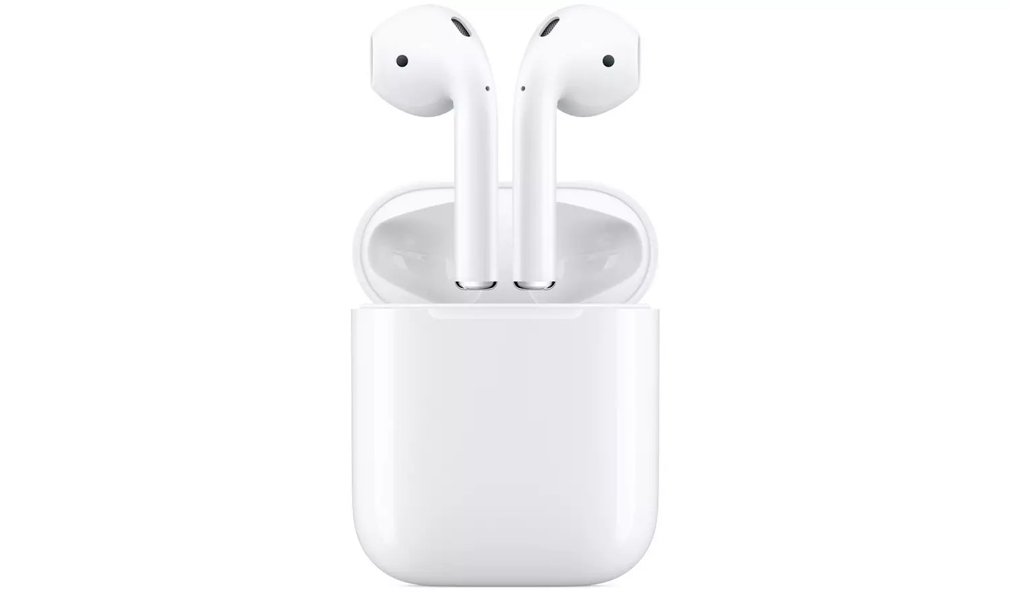 apple airpods with charging case black friday deal