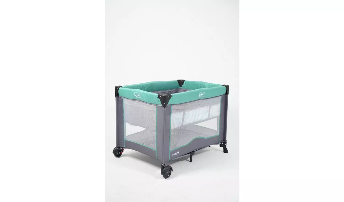 Cuggl Travel Cot With Bassinet