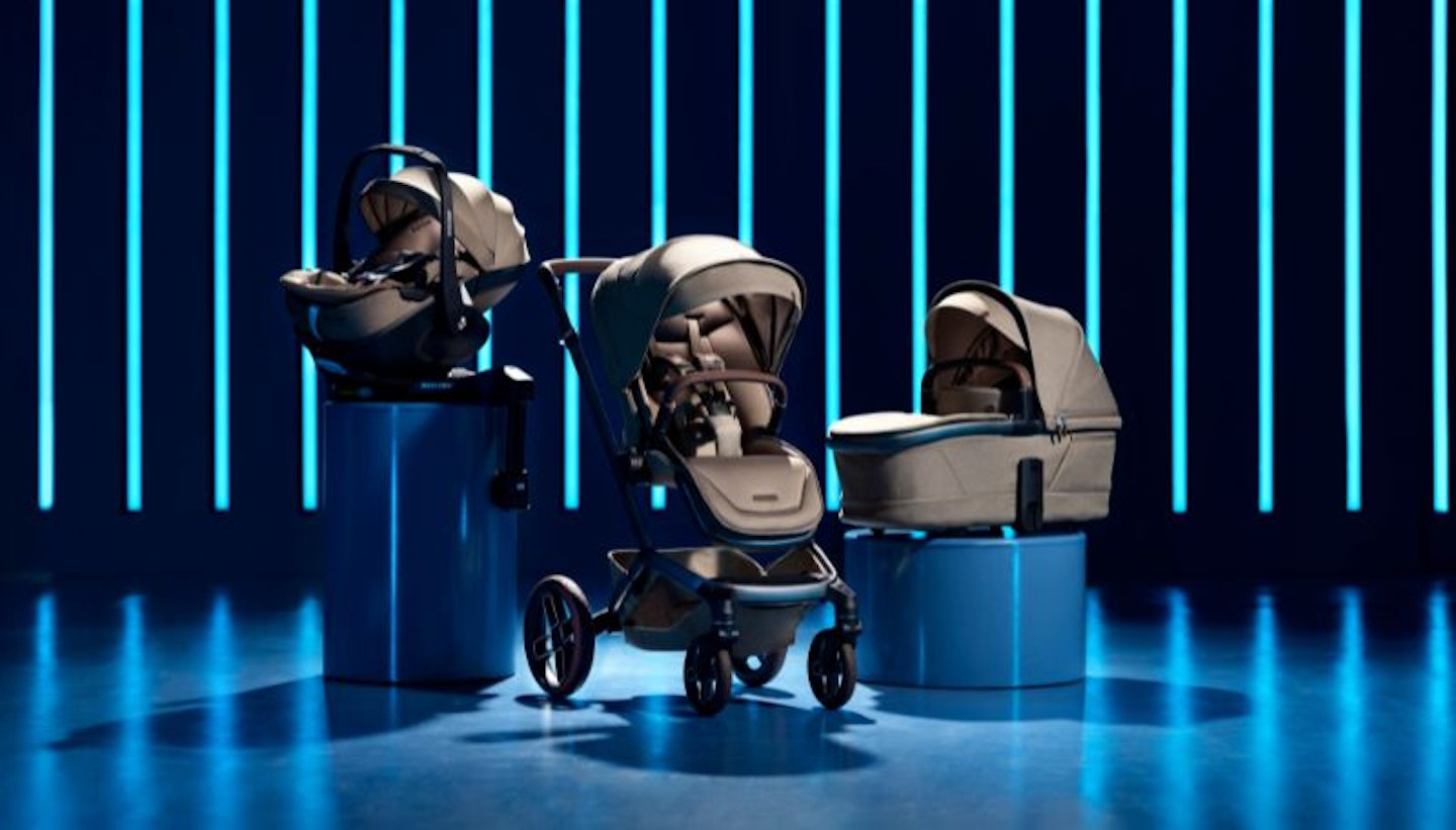 The Maxi-Cosi Travel System lighting