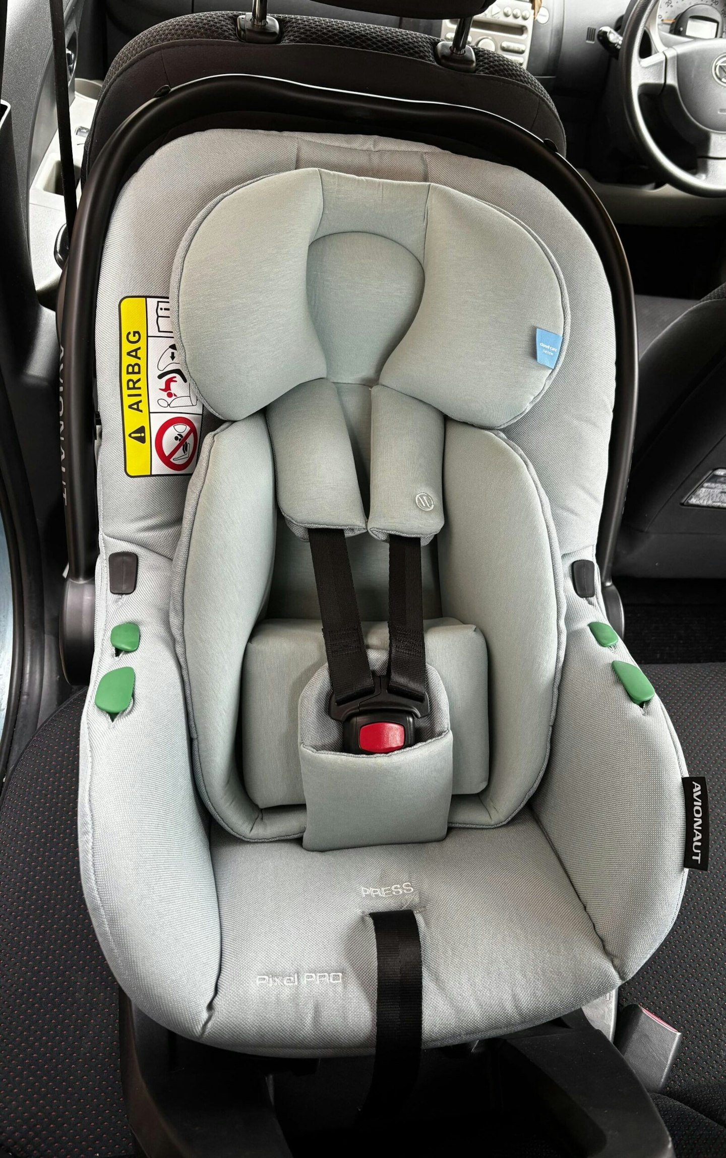 Avionaut Pixel Pro review - car seat