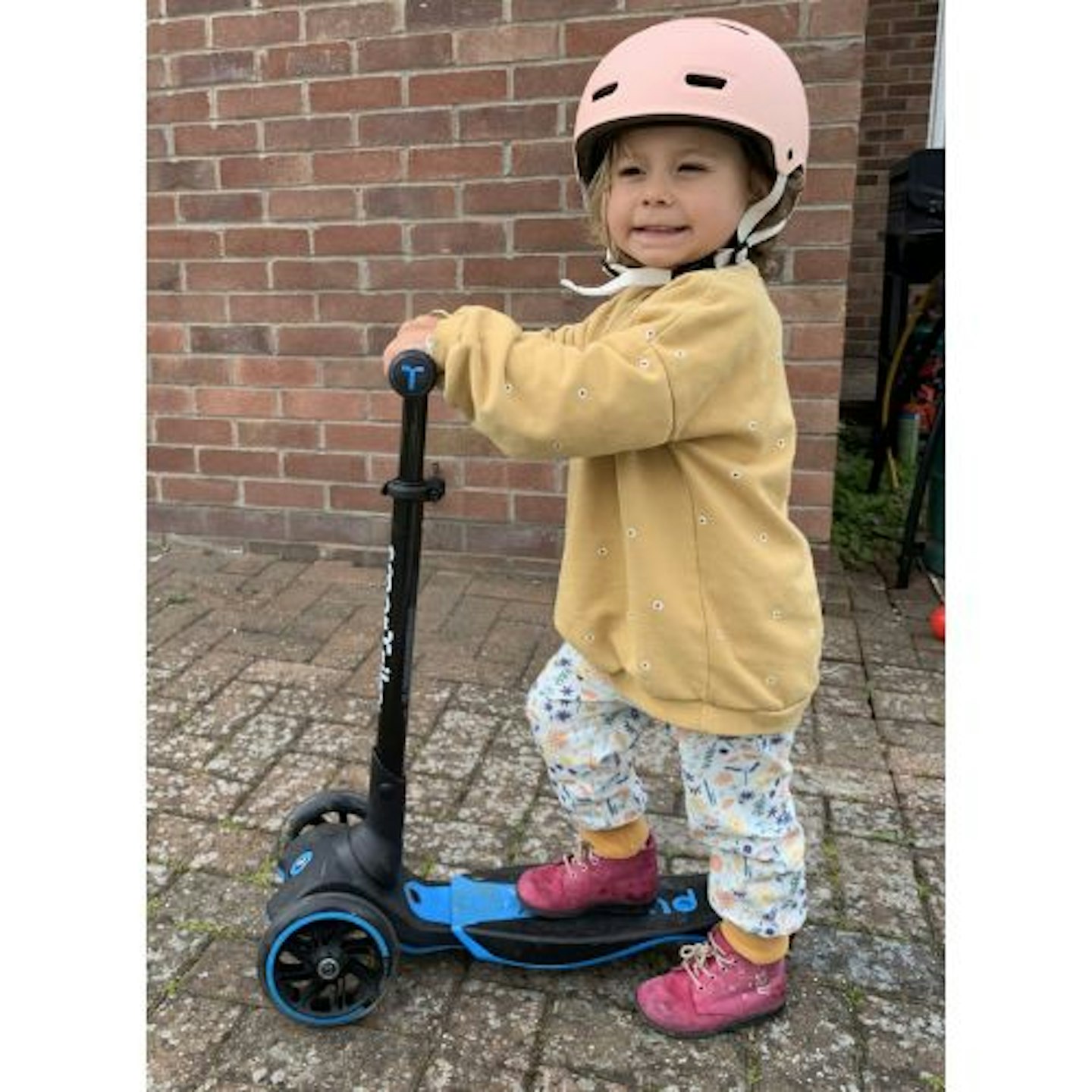 Child testing the Smart Trike