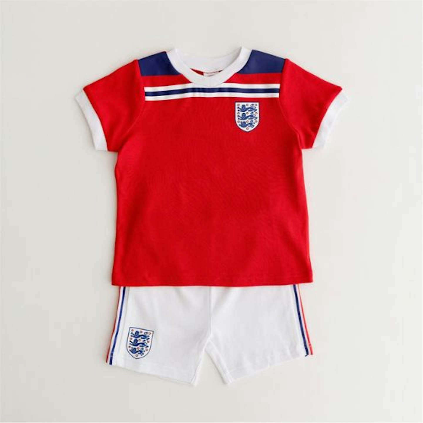 Retro England football kit for kids