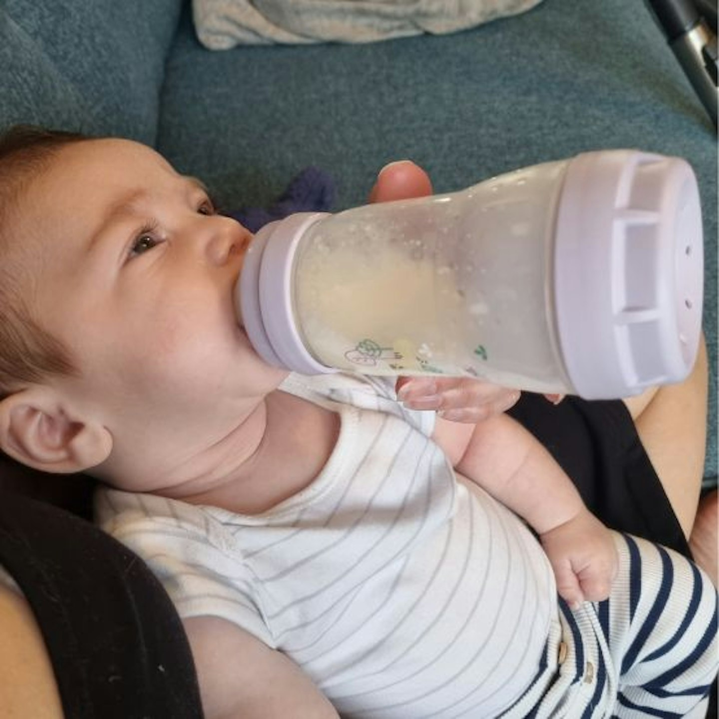 A little tester trying out the MAM-Easy-Start-Anti-Colic bottles 