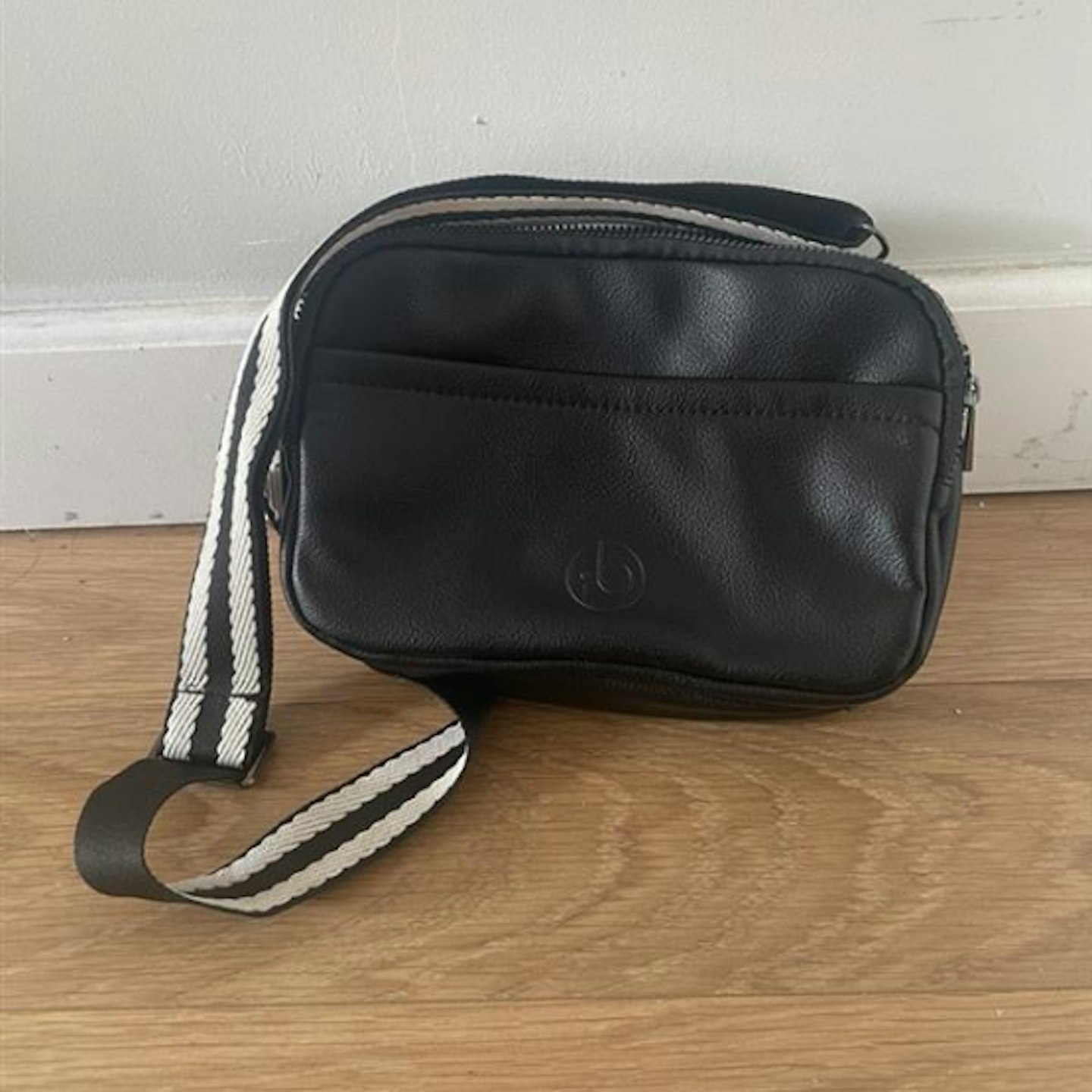 Ickle Bubba Cross body changing bag