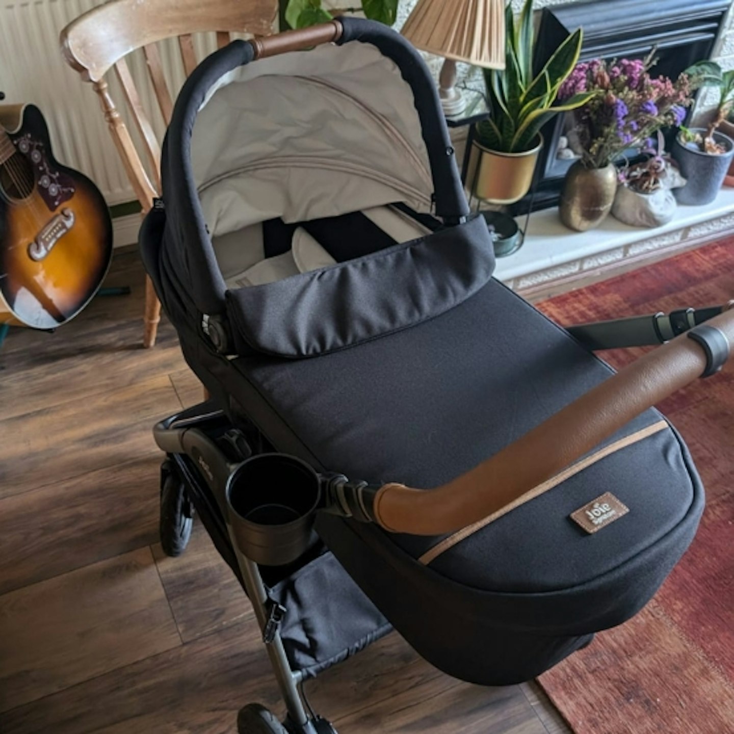 carrycot attachment on the Joie Finiti