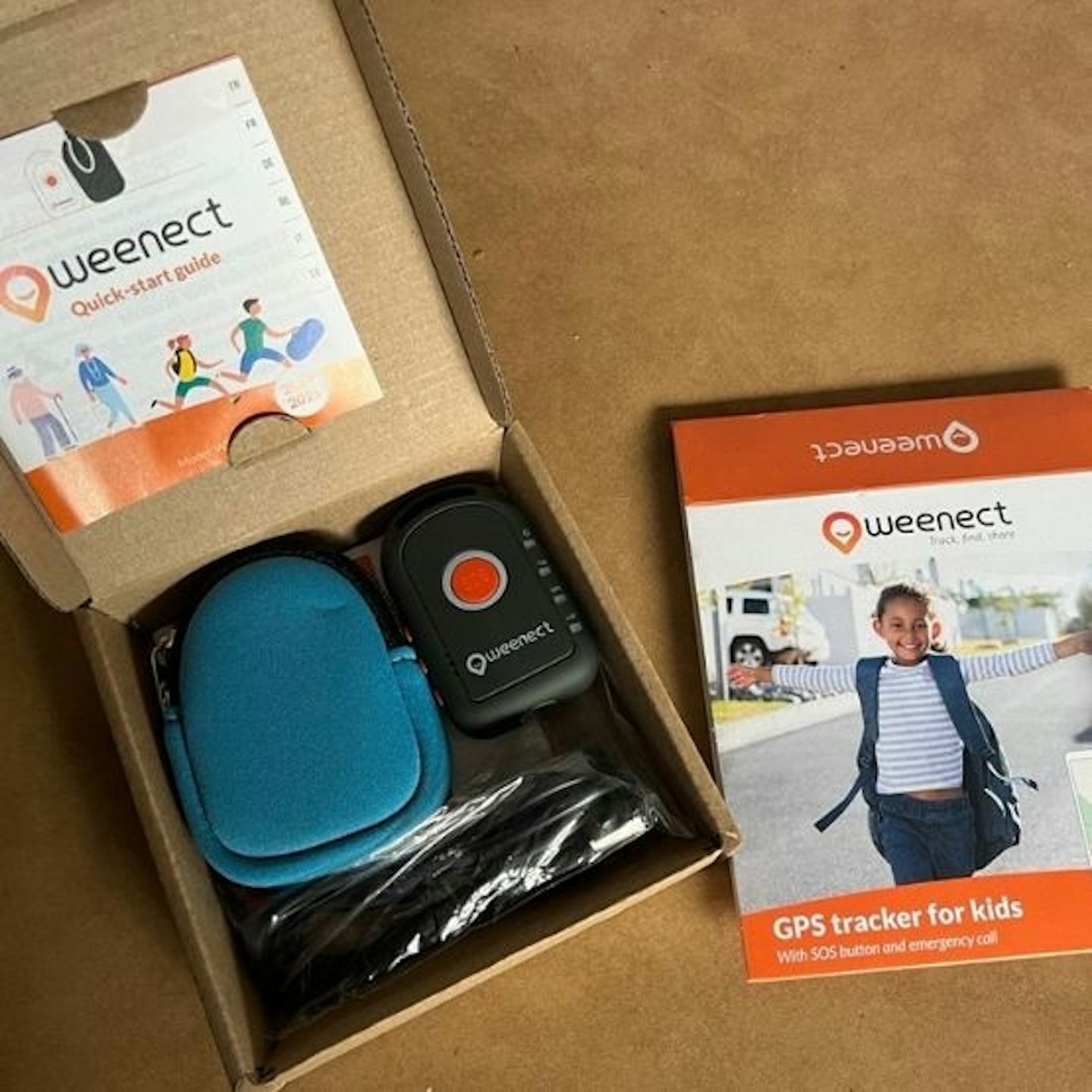 Weenect Kids in the packaging box