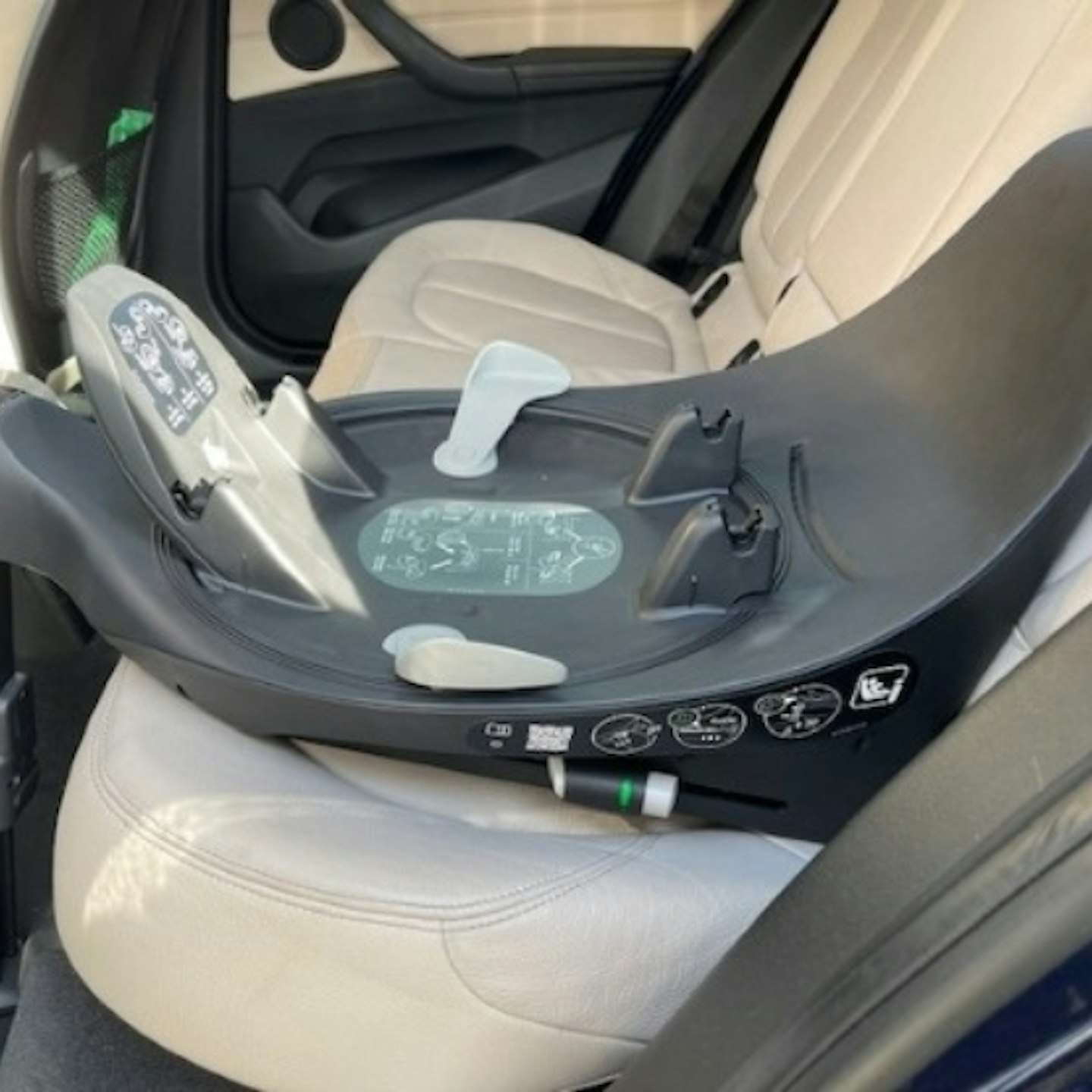 Base of CYBEX Cloud T i-Size Rotating Baby Car Seat place on on back car seat