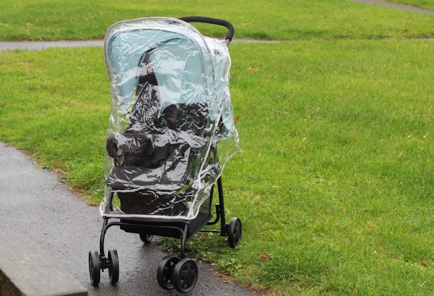 Hauck Lightweight Sport Pushchair with the rain cover on outside