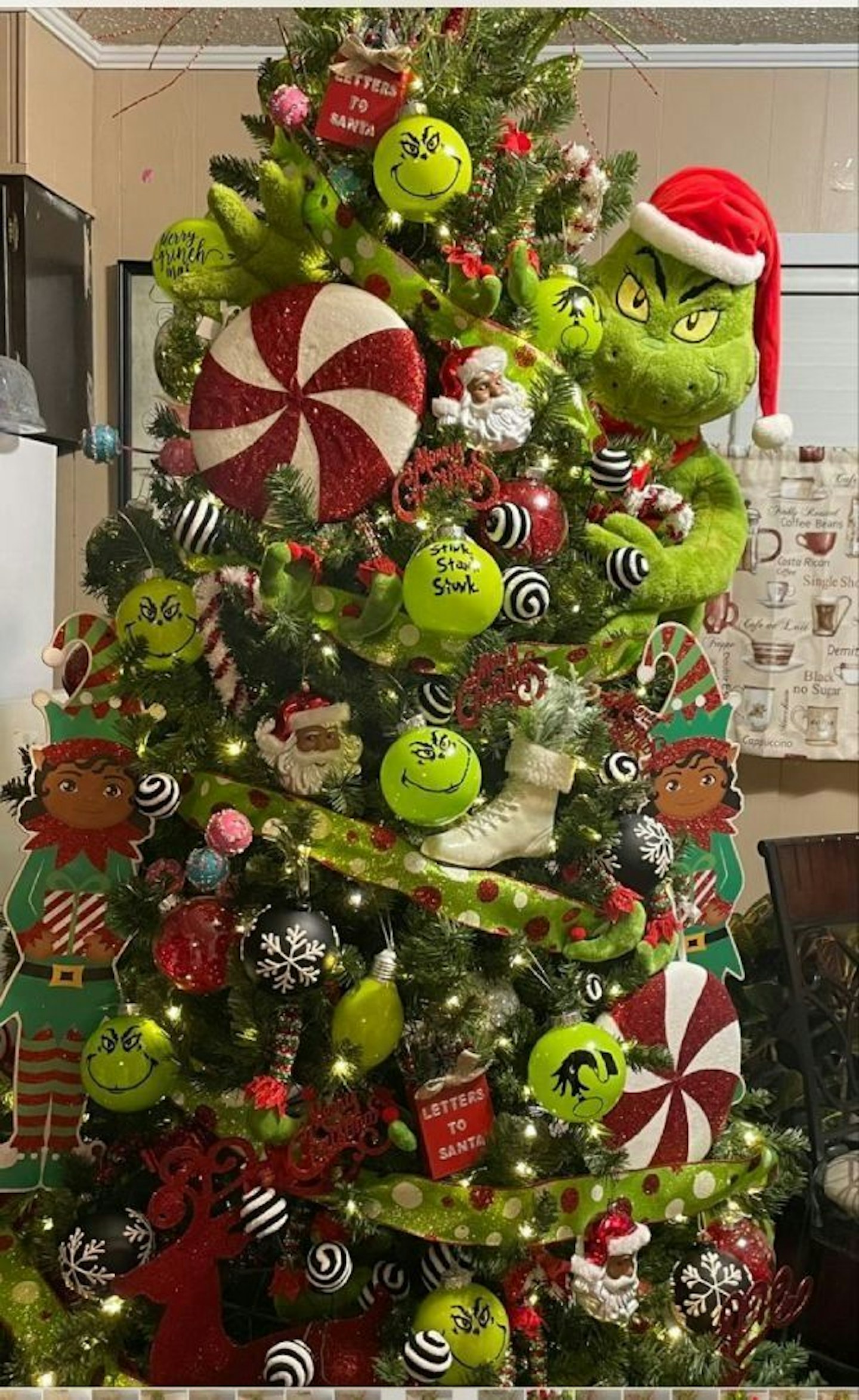 grinch themed christmas tree