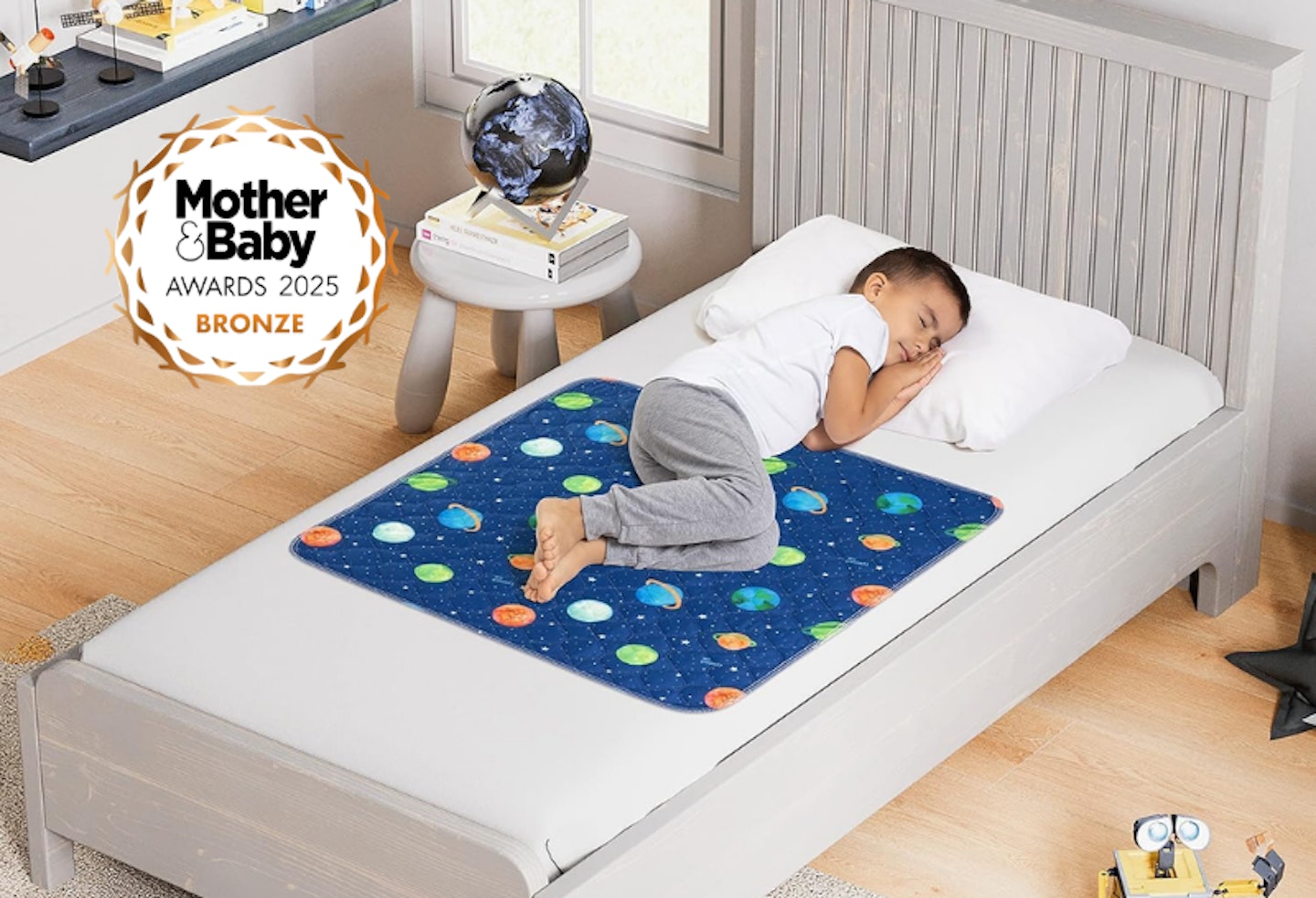 Lynmark Potty Training Bed Pad with 2025 award rosette.