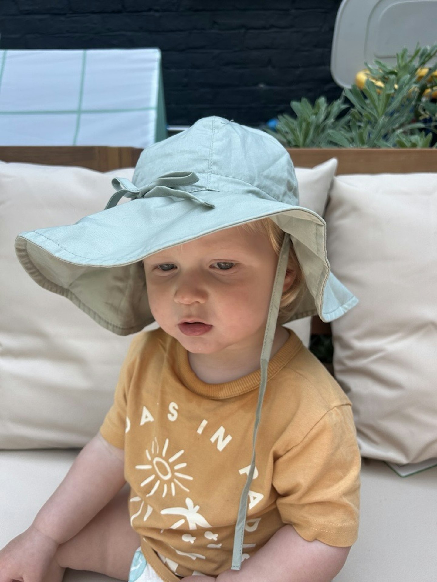 PO.P woven sun hat with UV protection