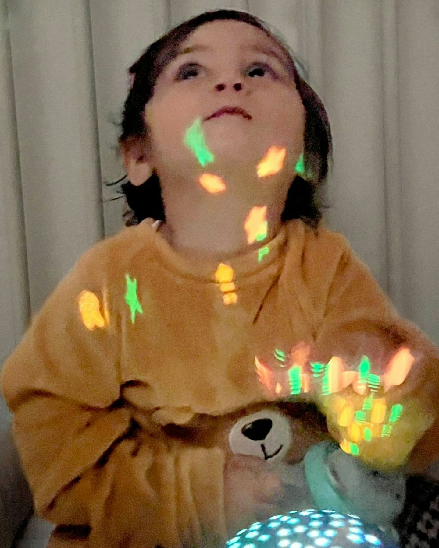 A LITTLE LOVELY COMPANY PROJECTOR NIGHT LIGHT