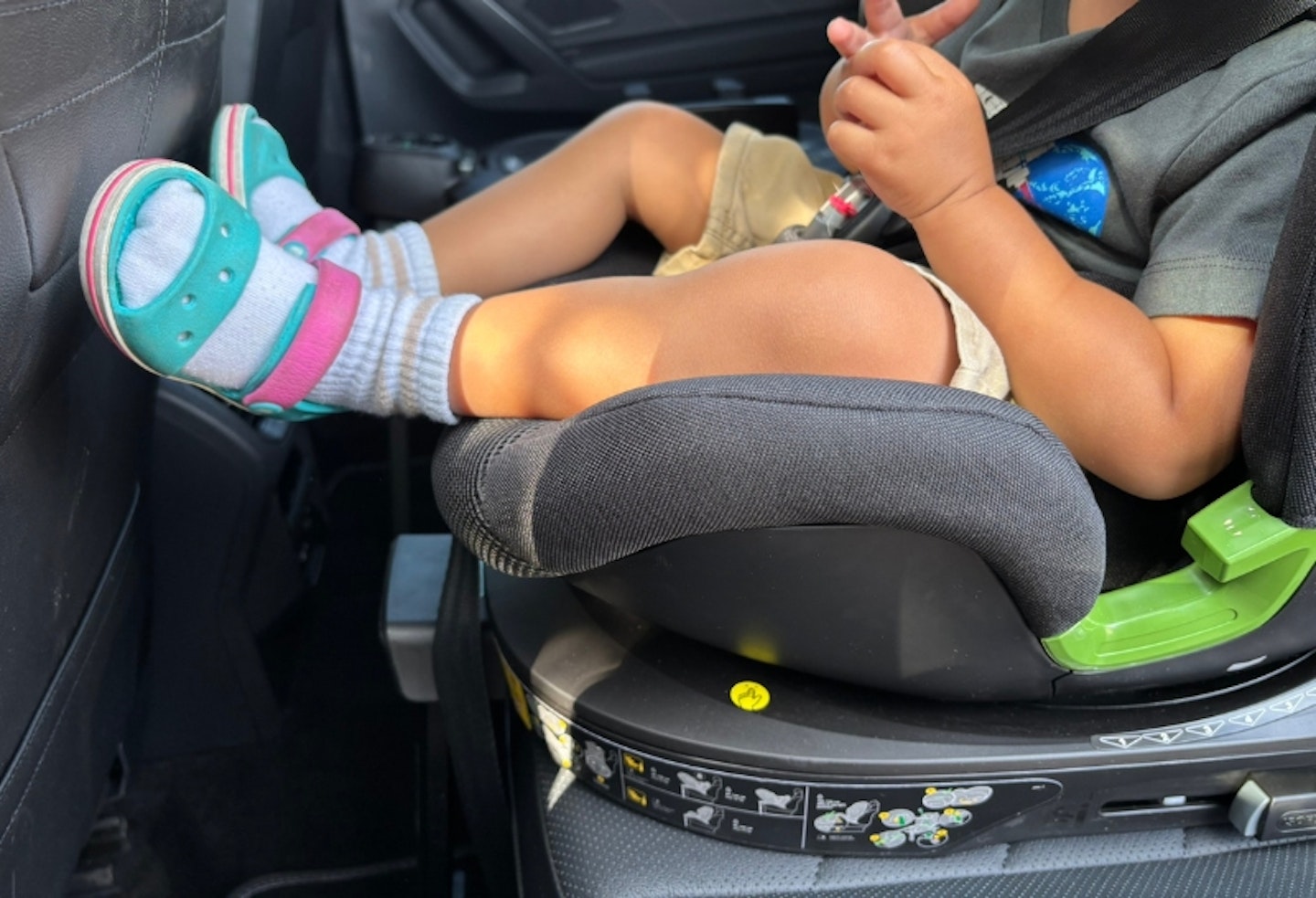 toddler's leg space in the Avionaut Stardust