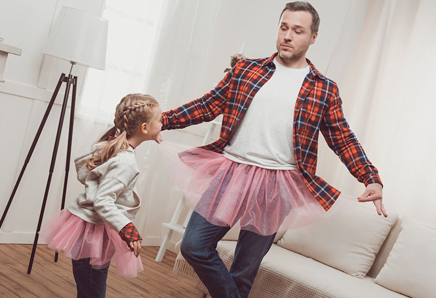 dad dancing with kids