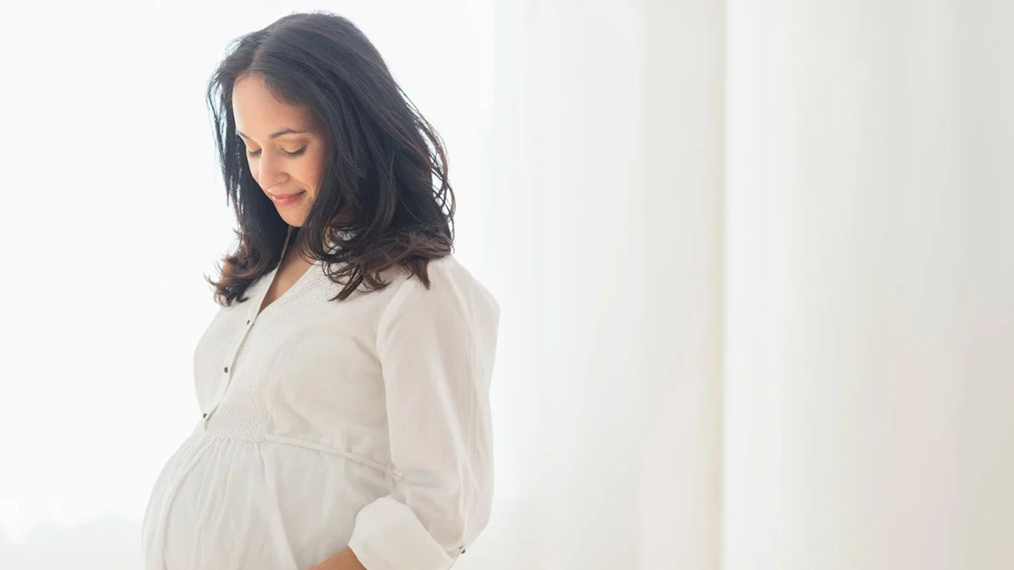 33 weeks pregnant: advice, symptoms, and what to expect