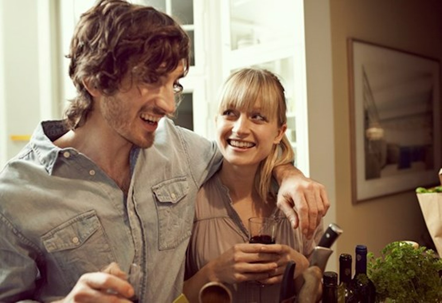 couple drinking 