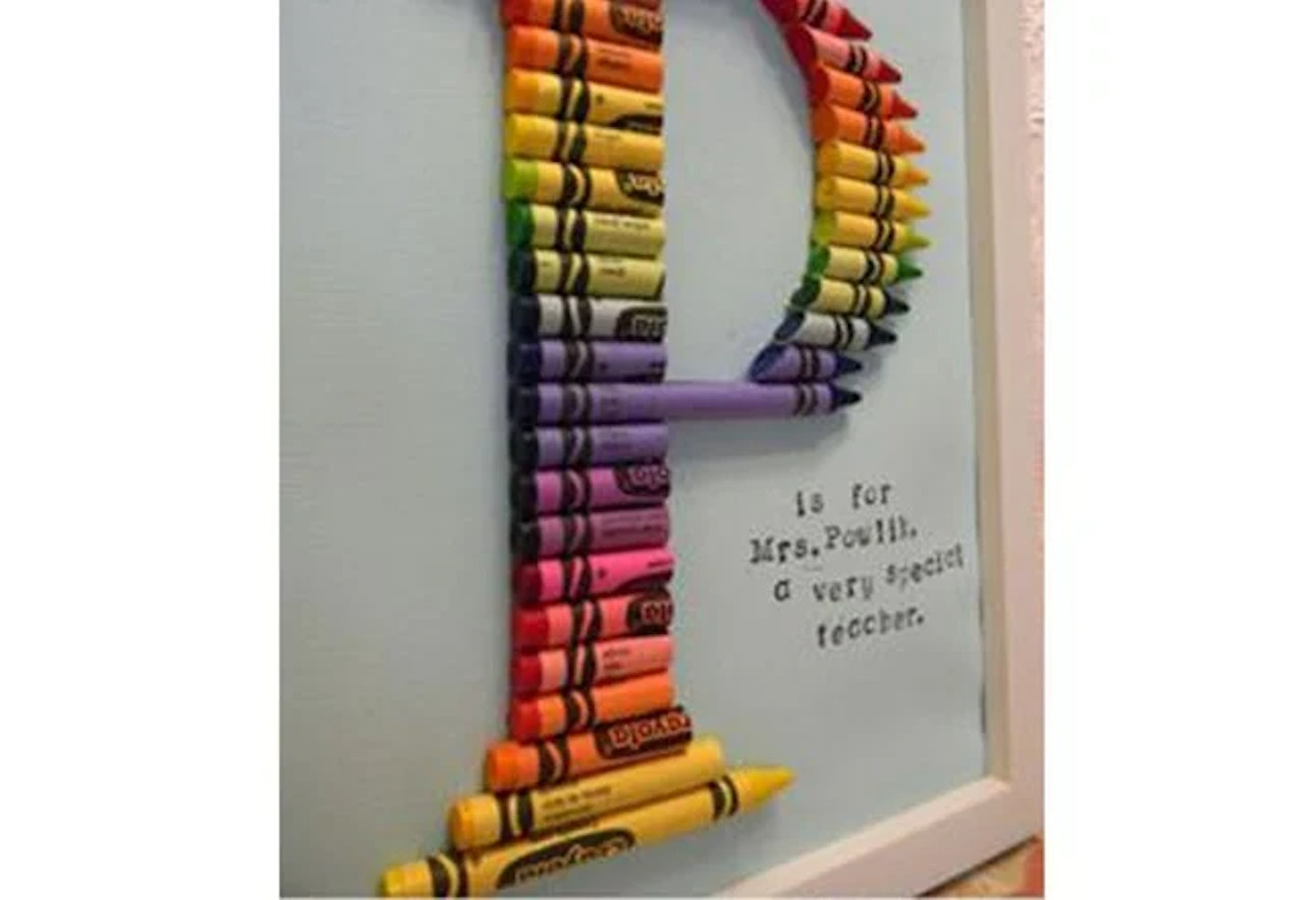 Crayon wall art making the shape 'p'