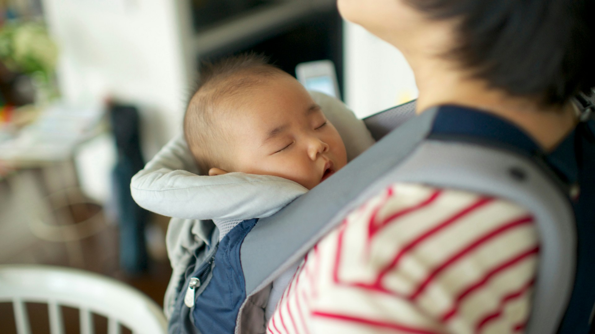 Exploring the World Together: Forward-Facing Baby Carriers – Happy Baby