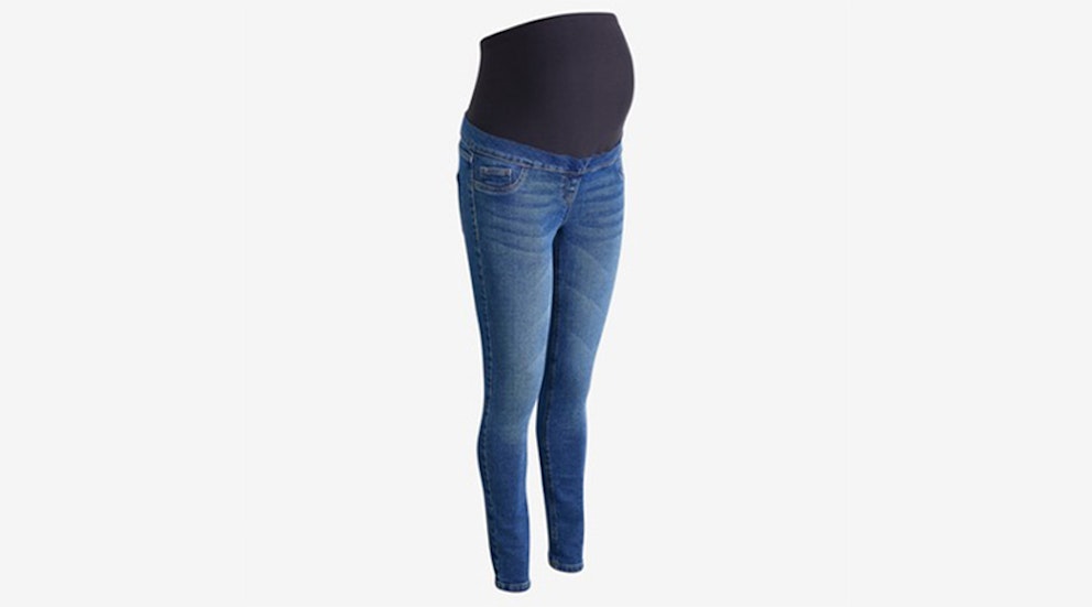 The best petite maternity jeans for mamastobe